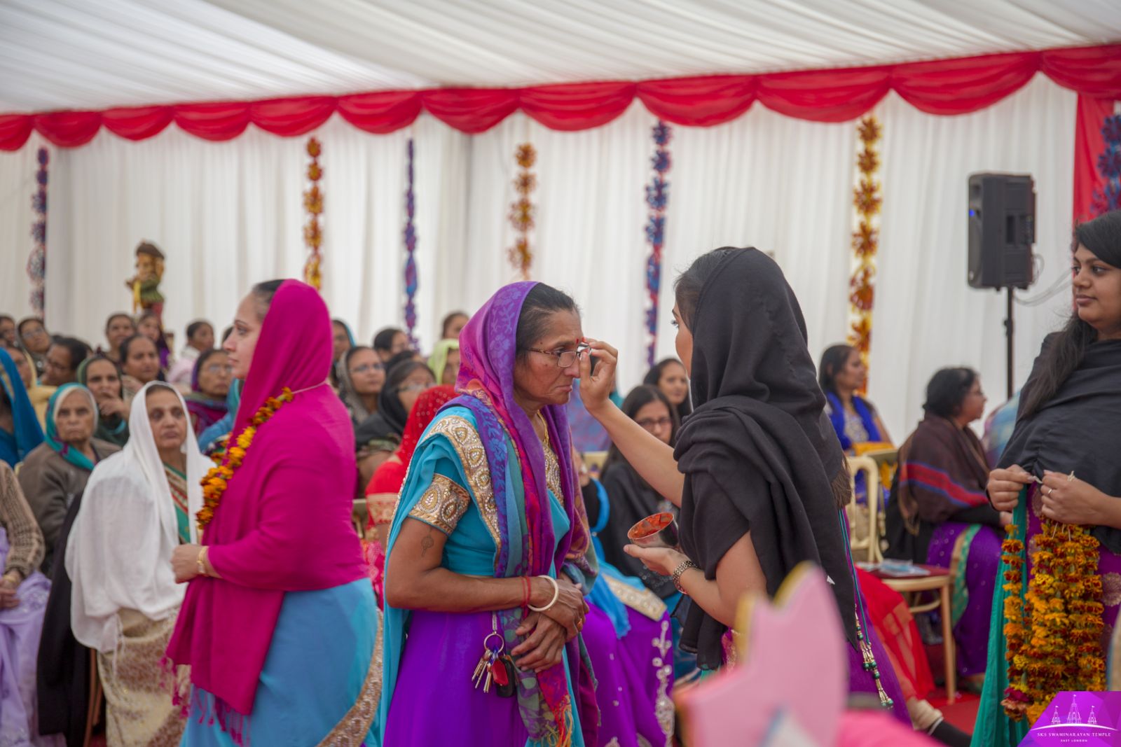©1987-2017 SKS Swaminarayan Temple East London
